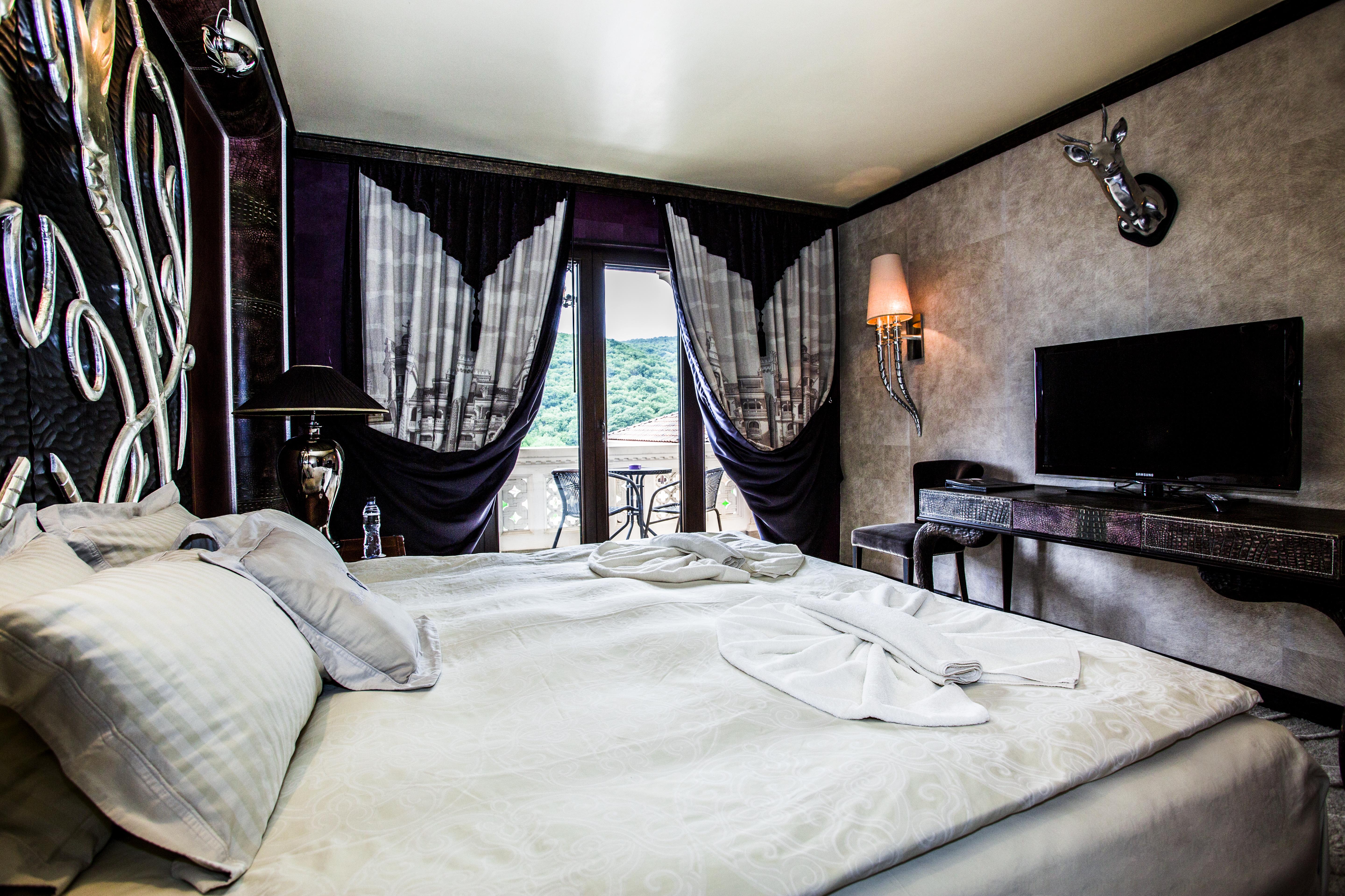 Royal Castle Design & Spa 埃勒尼特 外观 照片