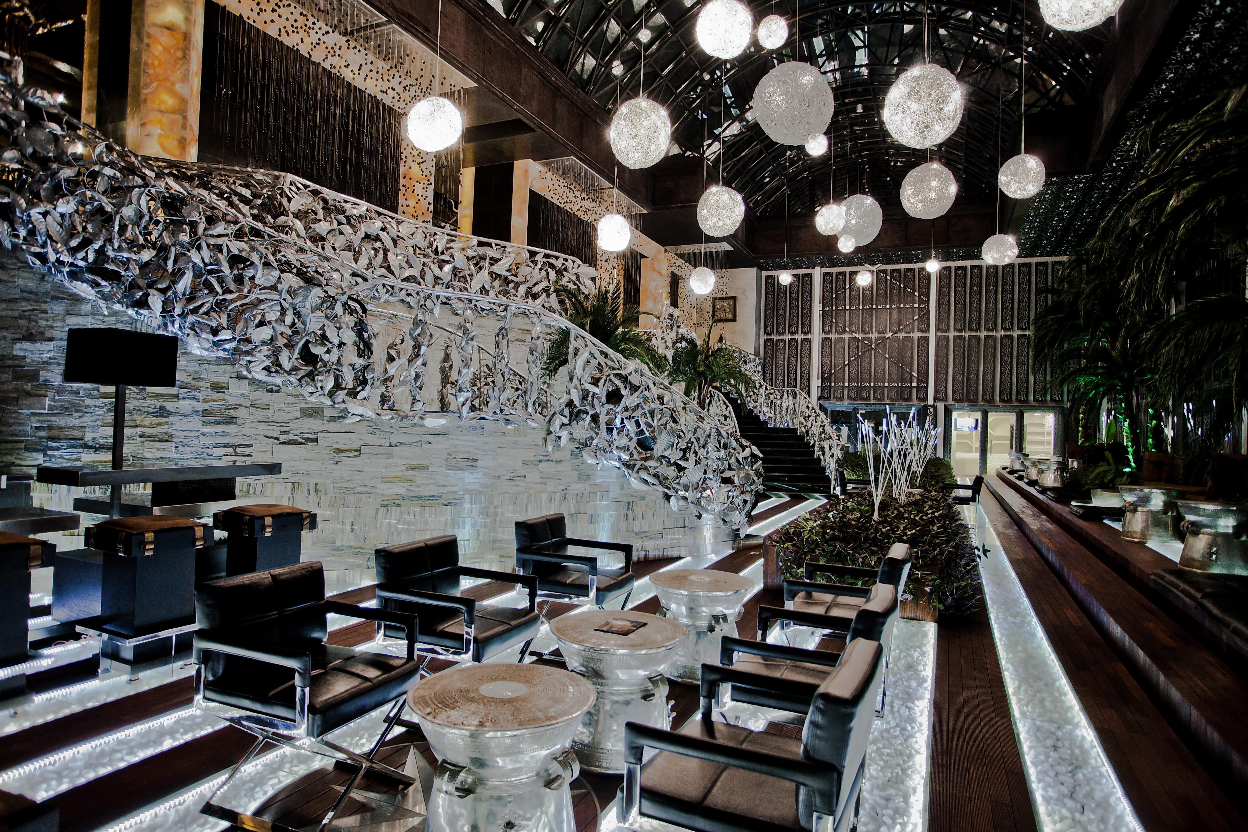Royal Castle Design & Spa 埃勒尼特 外观 照片