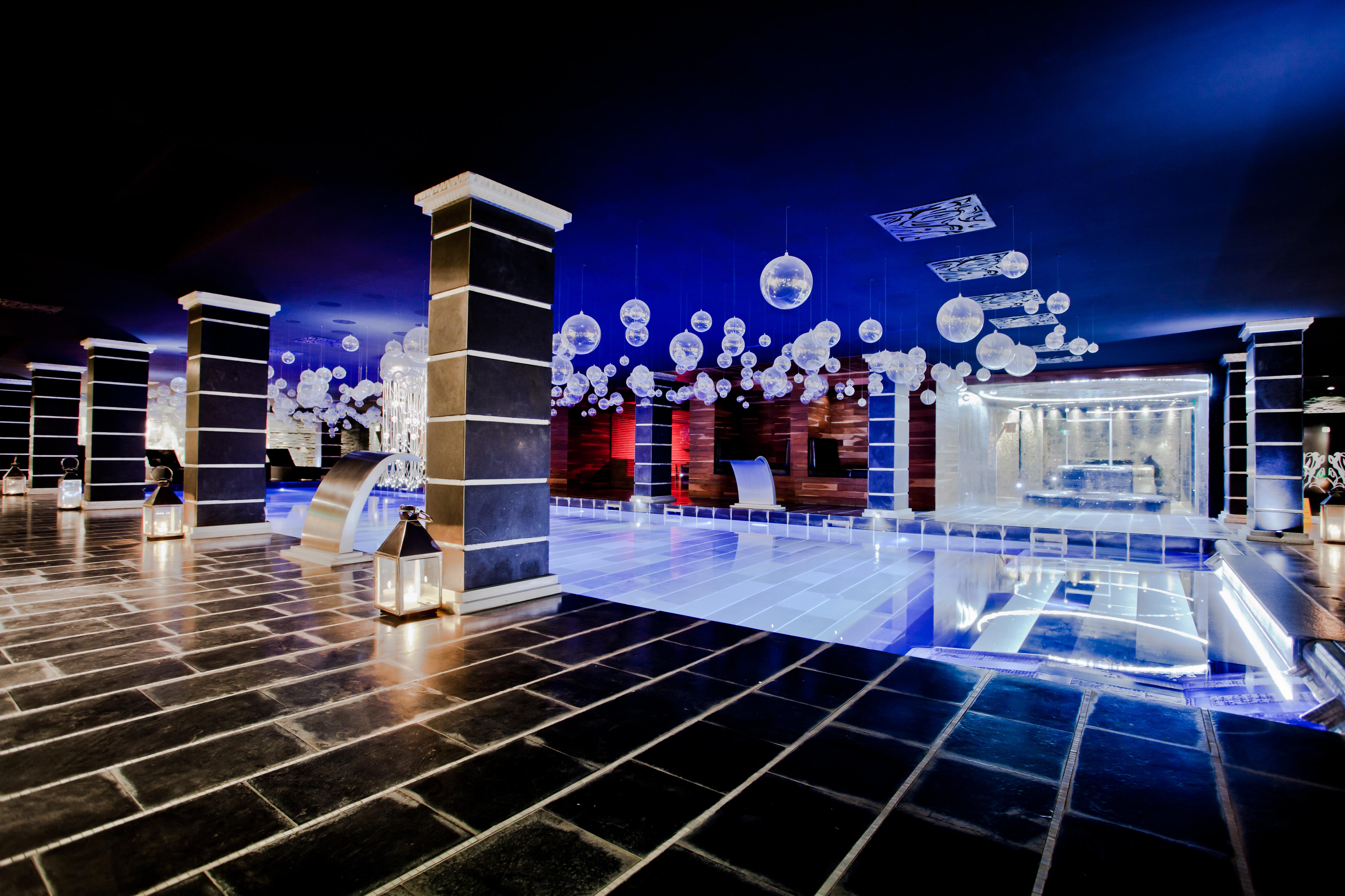 Royal Castle Design & Spa 埃勒尼特 外观 照片